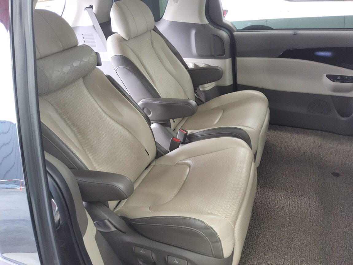 KIA NEW CARNIVAL (KA4) 7-SEATER GASOLINE SIGNATURE 2023 - zdjęcie 13