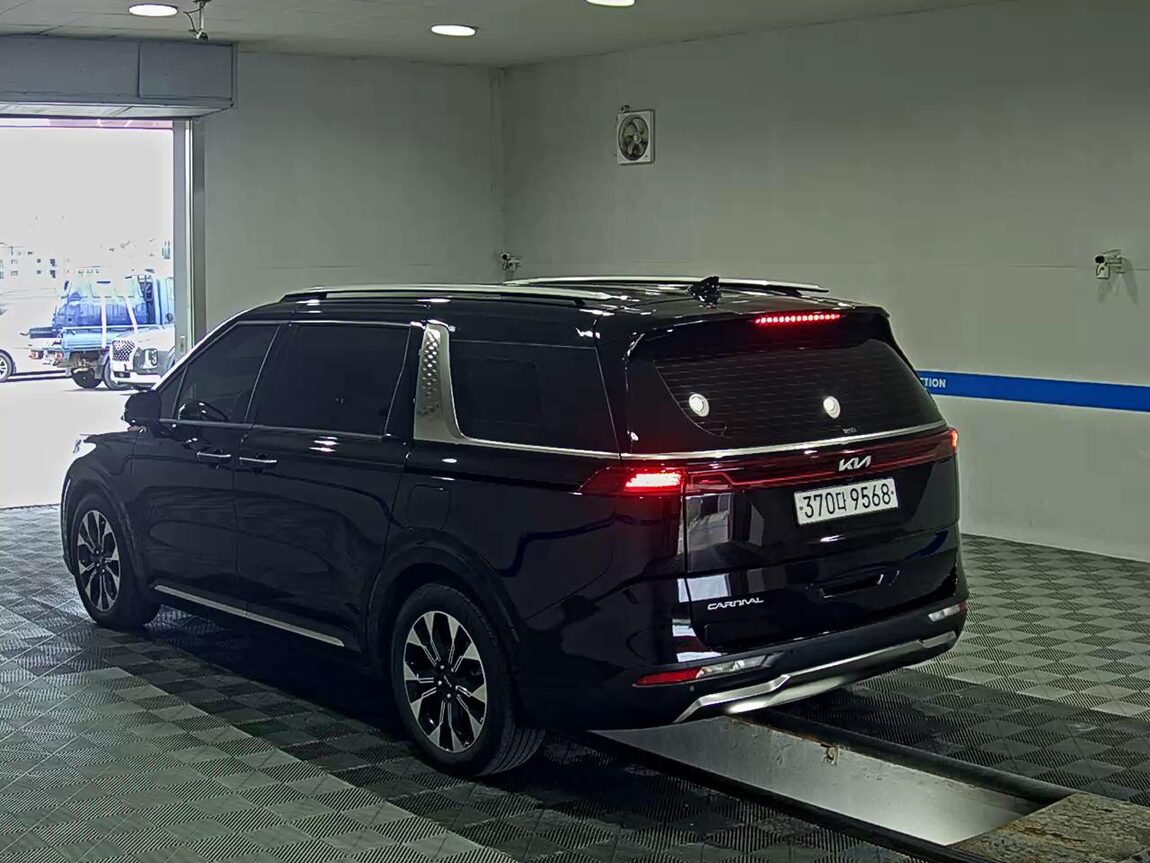 KIA NEW CARNIVAL (KA4) 7-SEATER GASOLINE SIGNATURE 2023 - zdjęcie 6