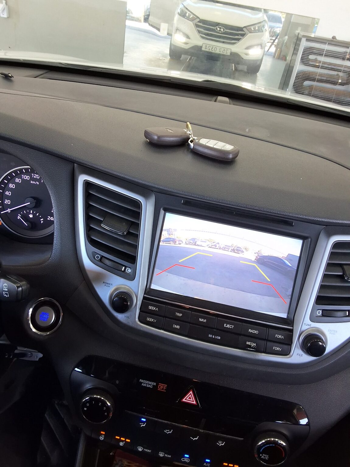 HYUNDAI ALL NEW TUCSON DIESEL R2.0 2WD STYLE SPECIAL 2017 - zdjęcie 17