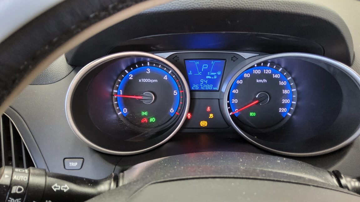 HYUNDAI NEW TUCSON ix DIESEL R2.0 2WD SMART SPECIAL 2014 - zdjęcie 9
