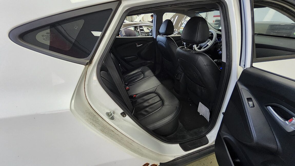 HYUNDAI NEW TUCSON ix DIESEL R2.0 2WD SMART SPECIAL 2014 - zdjęcie 13