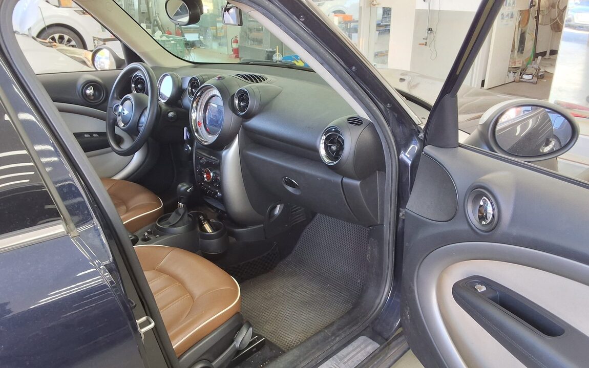 MINI COUNTRYMAN 2.0 D 2014 - zdjęcie 14