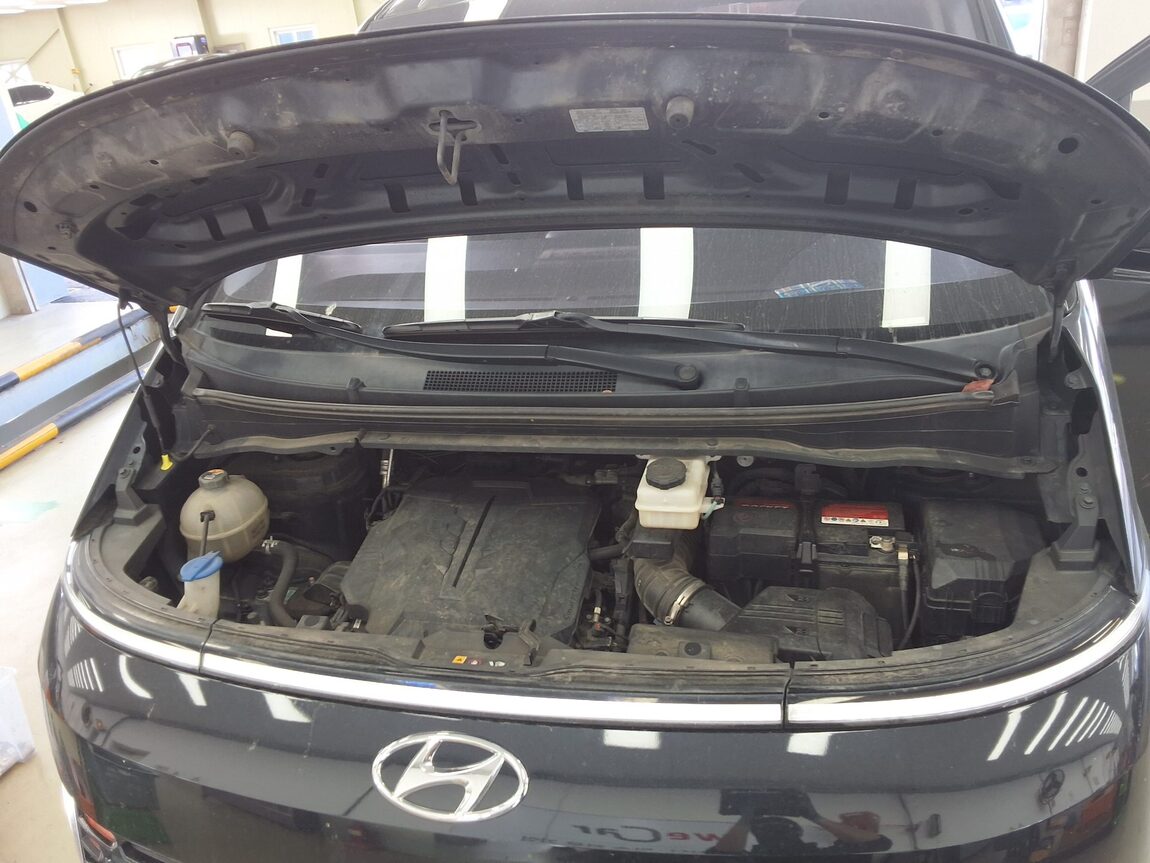 HYUNDAI STARIA 3.5 LPG CARGO 3-SEATER MODERN 2022 - zdjęcie 18