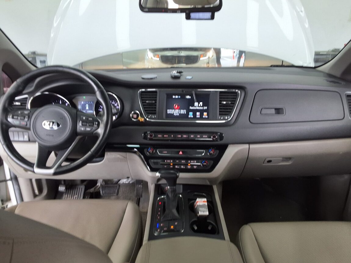 KIA ALL NEW CARNIVAL 9-SEATER DIESEL LUXURY 2018 - zdjęcie 11