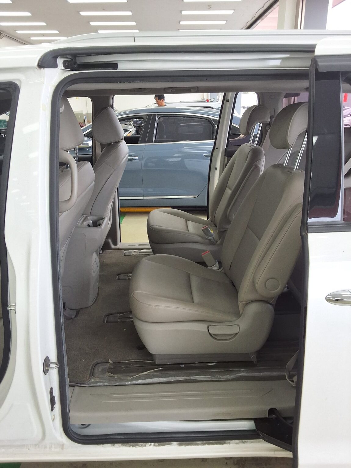 KIA ALL NEW CARNIVAL 9-SEATER DIESEL LUXURY 2018 - zdjęcie 12