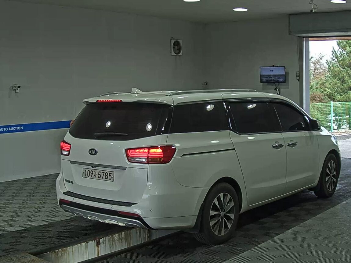 KIA ALL NEW CARNIVAL 9-SEATER DIESEL LUXURY 2018 - zdjęcie 5