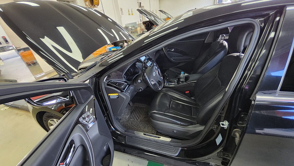 HYUNDAI GRANDEUR HG HG 300 EXCLUSIVE 2016 - zdjęcie 10