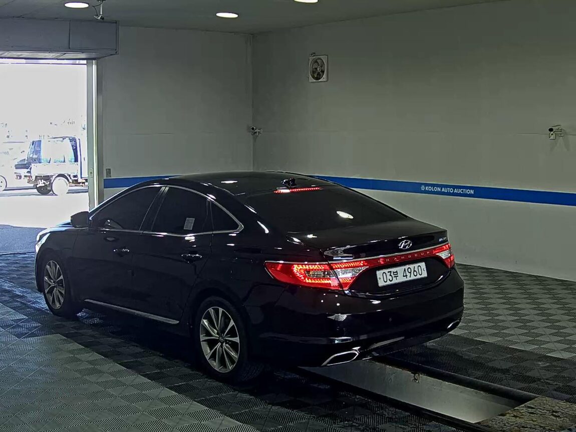 HYUNDAI GRANDEUR HG HG 300 EXCLUSIVE 2016 - zdjęcie 6