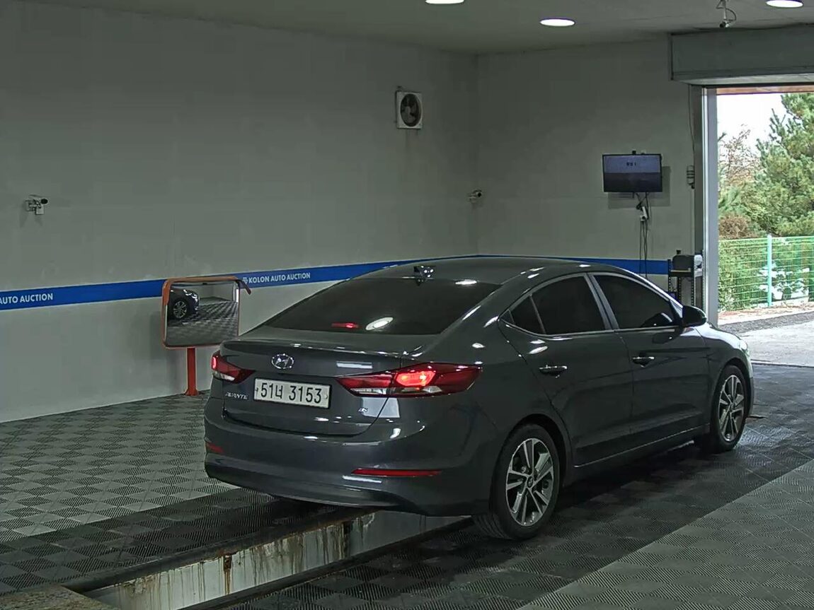 HYUNDAI AVANTE AD 1.6 GDi VALUE PLUS 2018 - zdjęcie 5