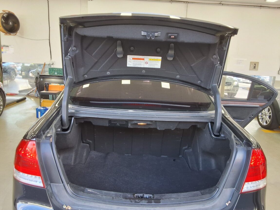 KG MOBILITY (SSANGYONG) NEW CHAIRMAN W CW700 4TRONIC LUXURY 2013 - zdjęcie 15