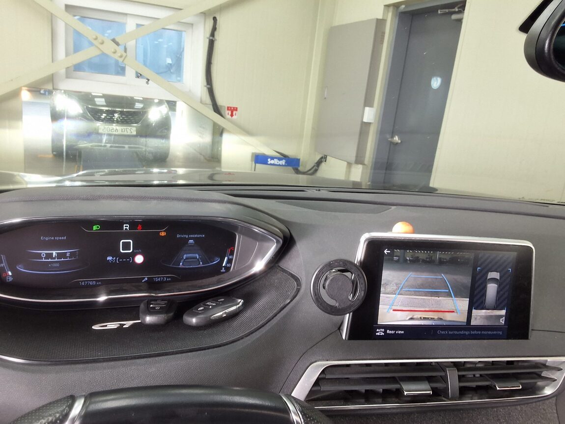 PEUGEOT 5008 (2ND GEN) 1.5 BlueHDi GT LINE 2019 - zdjęcie 25