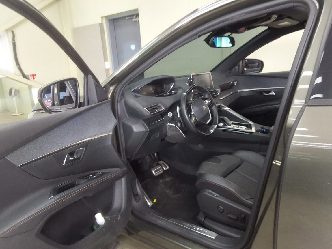 PEUGEOT 5008 (2ND GEN) 1.5 BlueHDi GT LINE 2019 - zdjęcie 11