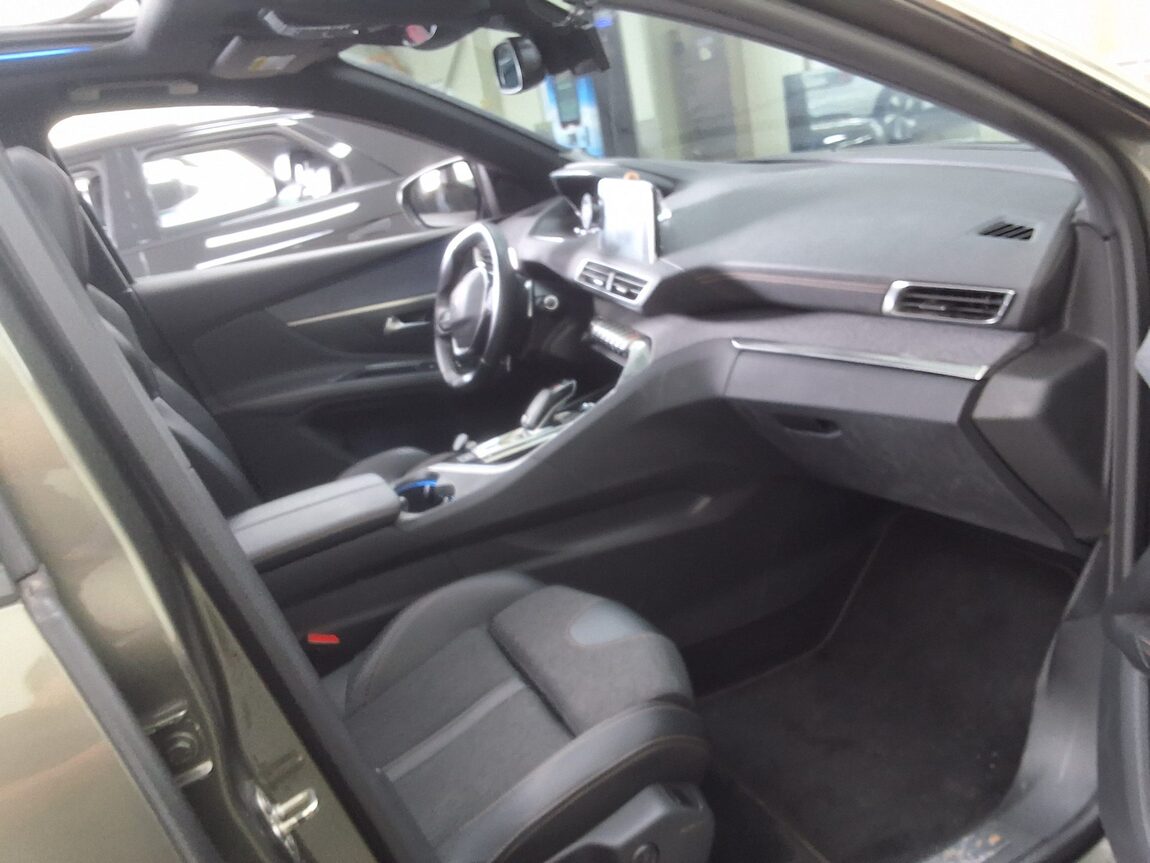 PEUGEOT 5008 (2ND GEN) 1.5 BlueHDi GT LINE 2019 - zdjęcie 15