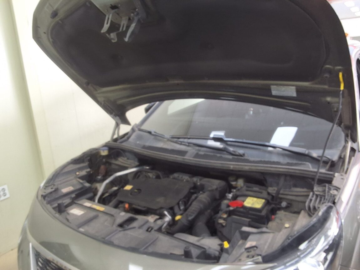 PEUGEOT 5008 (2ND GEN) 1.5 BlueHDi GT LINE 2019 - zdjęcie 18
