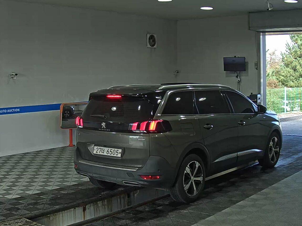 PEUGEOT 5008 (2ND GEN) 1.5 BlueHDi GT LINE 2019 - zdjęcie 5