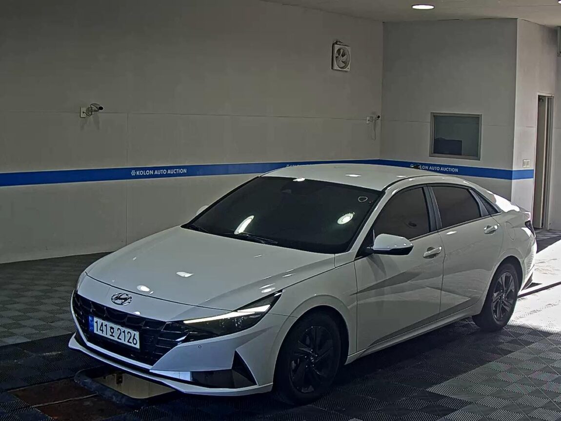 HYUNDAI AVANTE (CN7) 1.6 GASOLINE INSPIRATION 2022 - zdjęcie 2