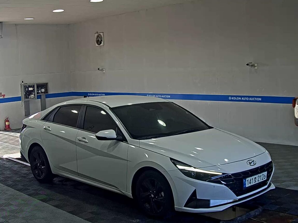 HYUNDAI AVANTE (CN7) 1.6 GASOLINE INSPIRATION 2022 - zdjęcie 3