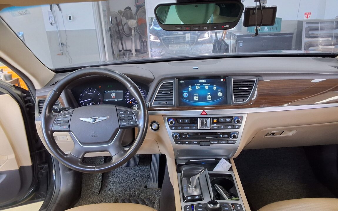 GENESIS G80 3.3 GDi AWD PREMIUM LUXURY 2018 - zdjęcie 11