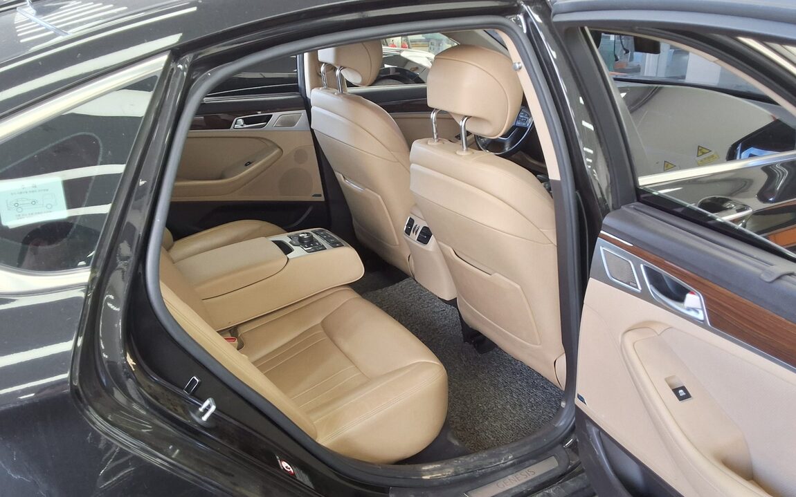 GENESIS G80 3.3 GDi AWD PREMIUM LUXURY 2018 - zdjęcie 13