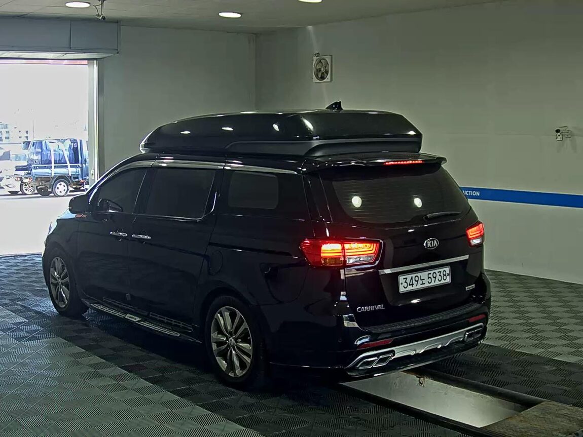 KIA ALL NEW CARNIVAL HI-LIMOUSINE GASOLINE 7-SEATER PRESIDENT 2016 - zdjęcie 6