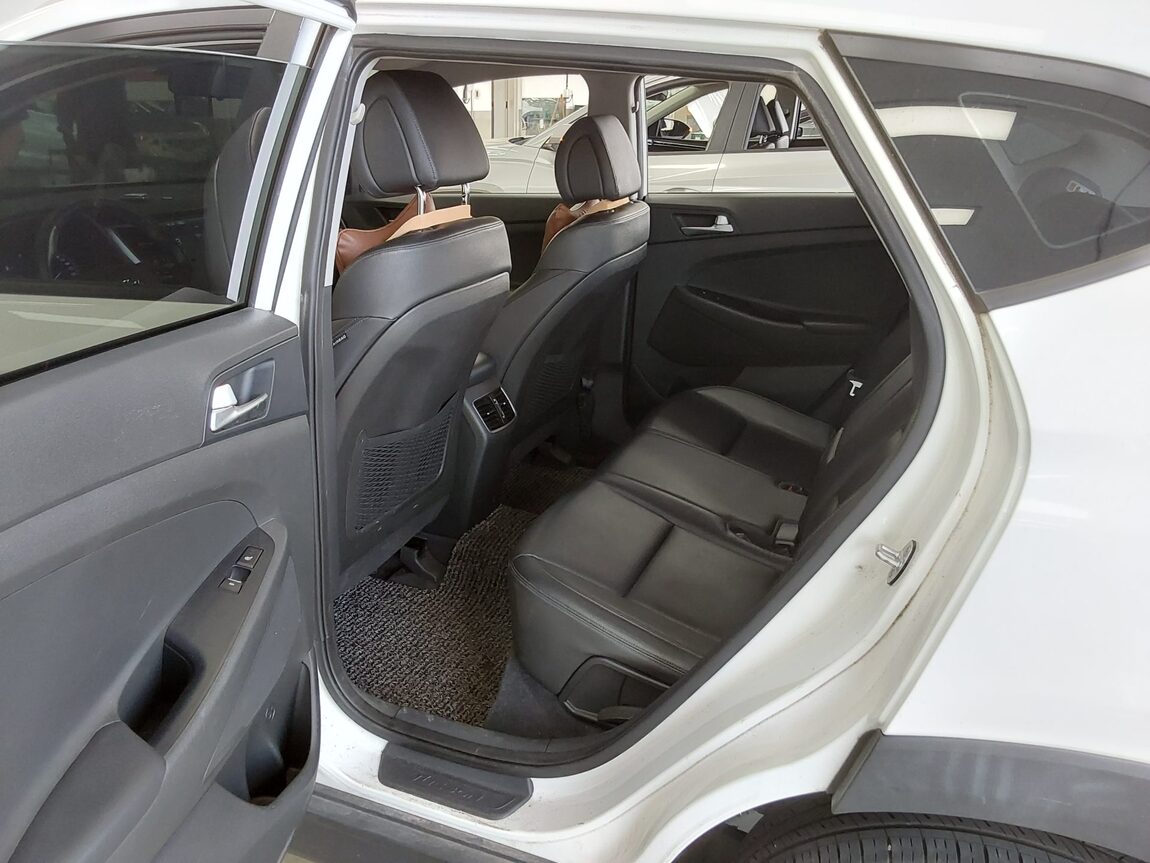 HYUNDAI ALL NEW TUCSON DIESEL R2.0 2WD MODERN 2017 - zdjęcie 12