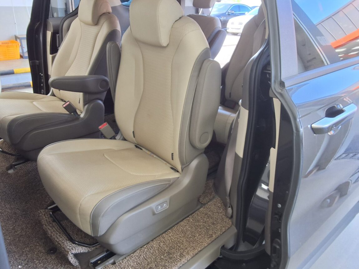KIA NEW CARNIVAL (KA4) 9-SEATER DIESEL PRESTIGE 2023 - zdjęcie 12