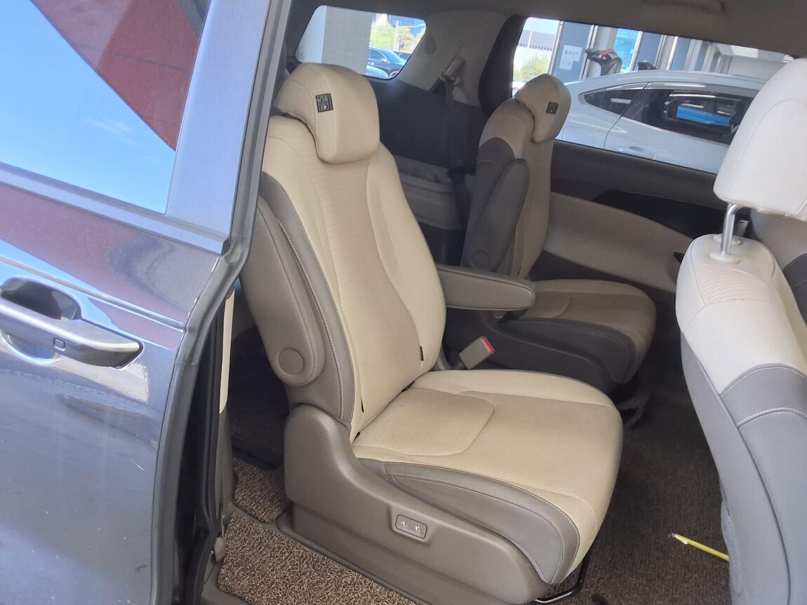 KIA NEW CARNIVAL (KA4) 9-SEATER DIESEL PRESTIGE 2023 - zdjęcie 13