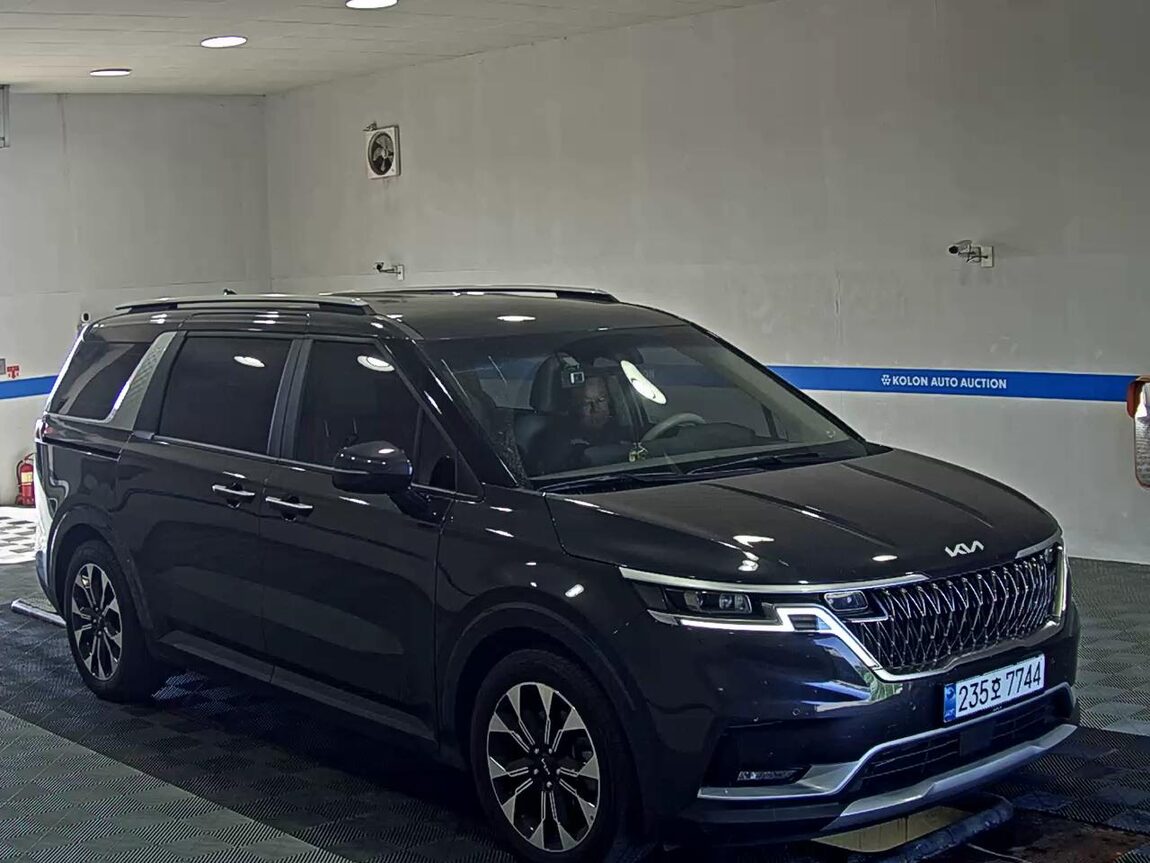 KIA NEW CARNIVAL (KA4) 9-SEATER DIESEL PRESTIGE 2023 - zdjęcie 3