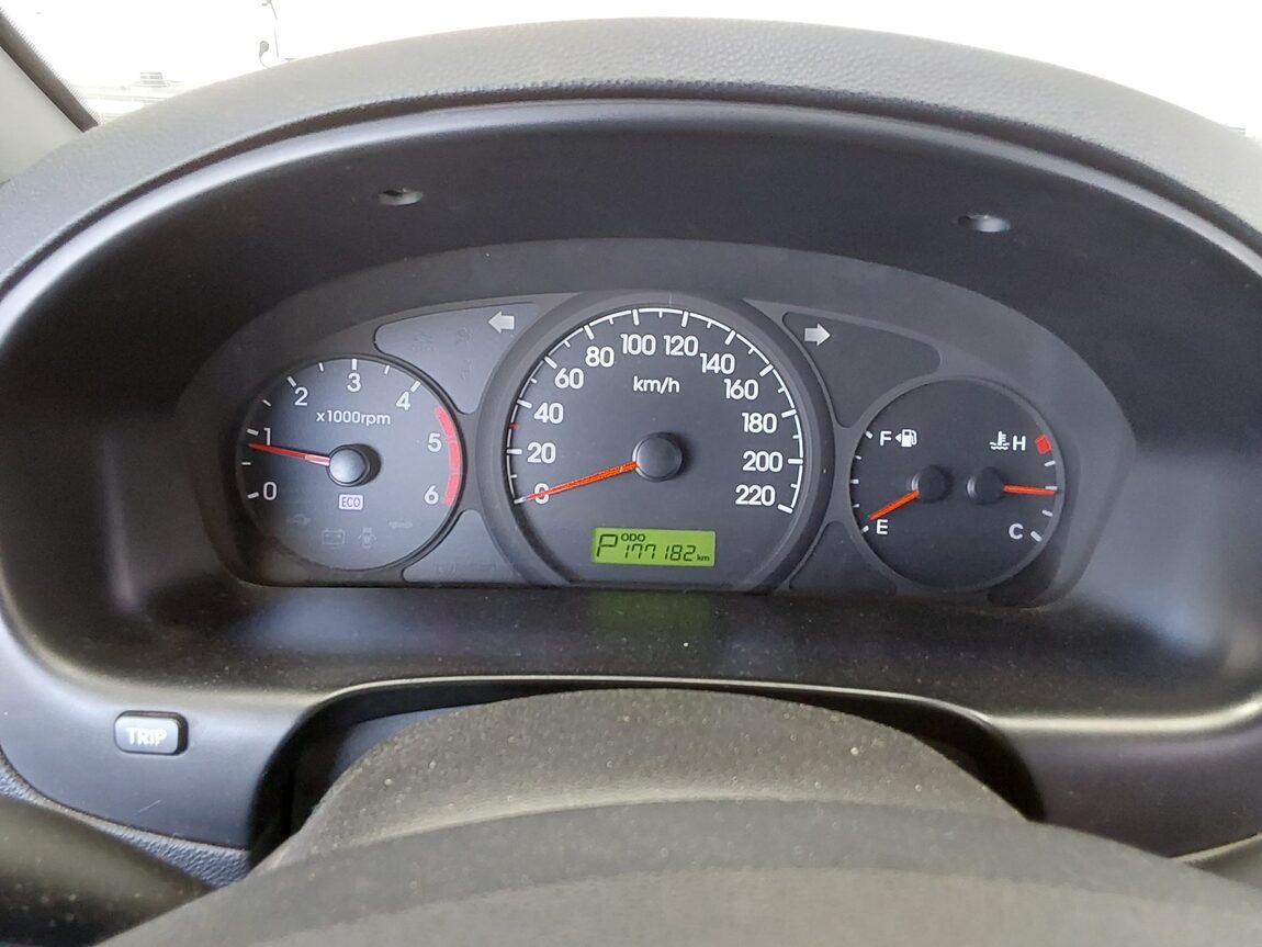 HYUNDAI GRAND STAREX 12-SEATER DIESEL CVX DELUXE 2012 - zdjęcie 9