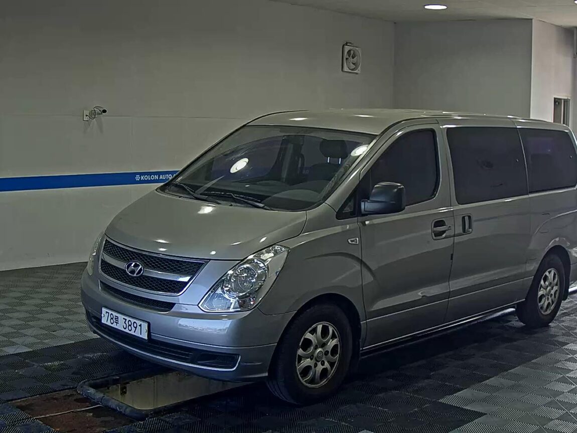 HYUNDAI GRAND STAREX 12-SEATER DIESEL CVX DELUXE 2012 - zdjęcie 2