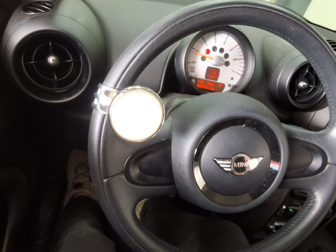MINI COUNTRYMAN 2.0 D SE 2014 - zdjęcie 23