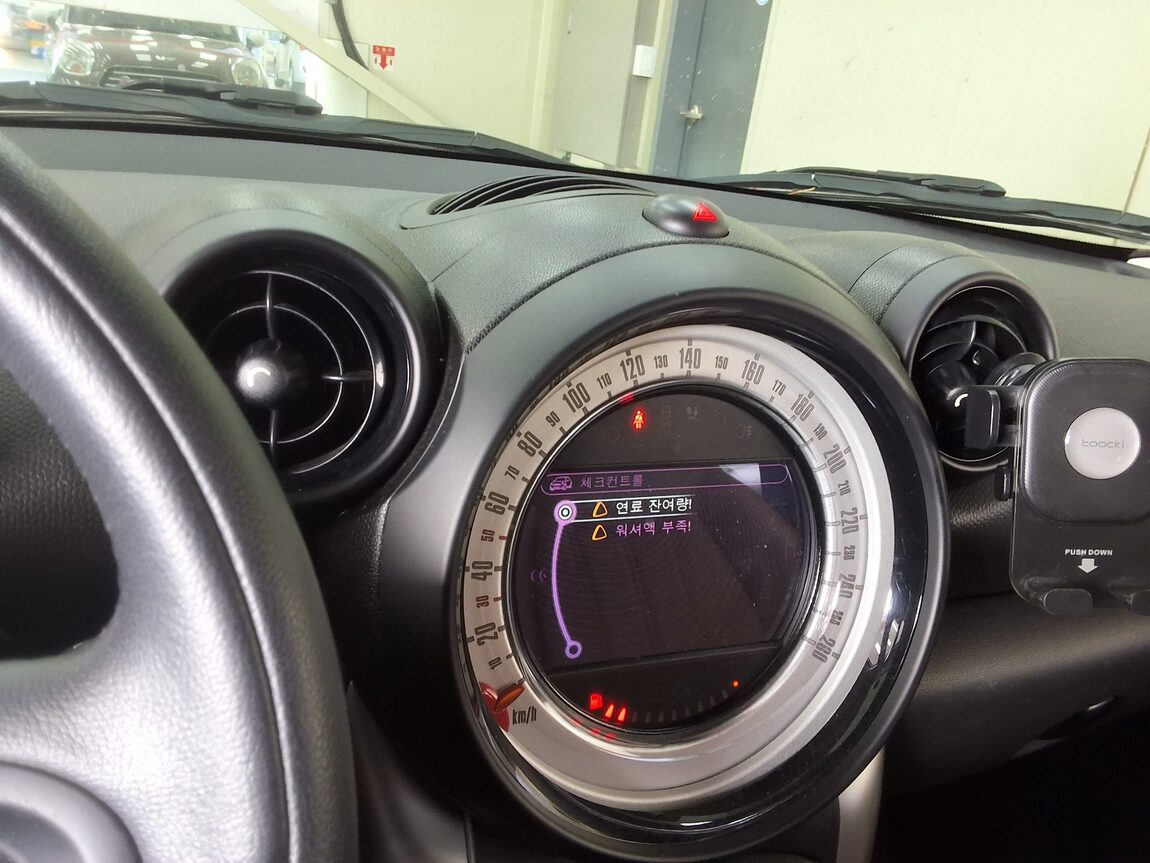 MINI COUNTRYMAN 2.0 D SE 2014 - zdjęcie 27