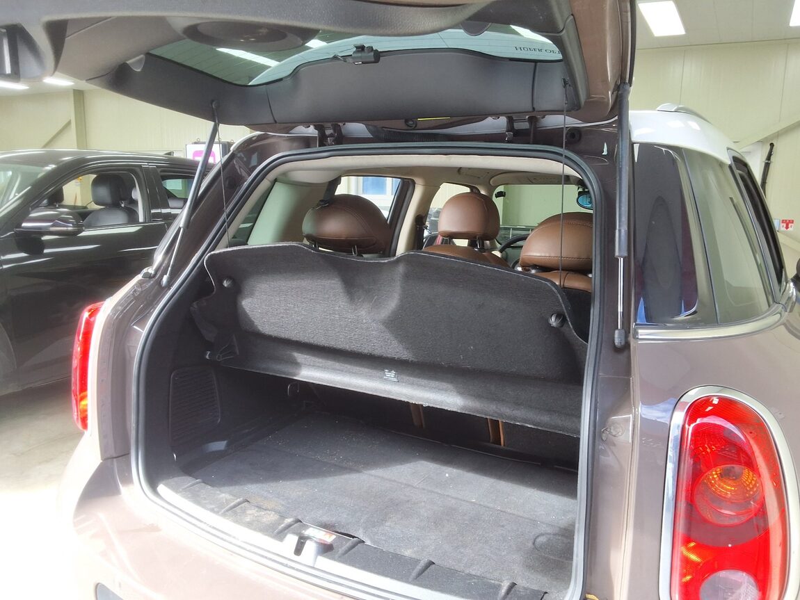 MINI COUNTRYMAN 2.0 D SE 2014 - zdjęcie 16
