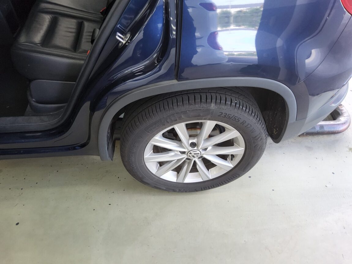 VOLKSWAGEN TIGUAN 2.0 TDI BLUEMOTION COMFORT 2013 - zdjęcie 20