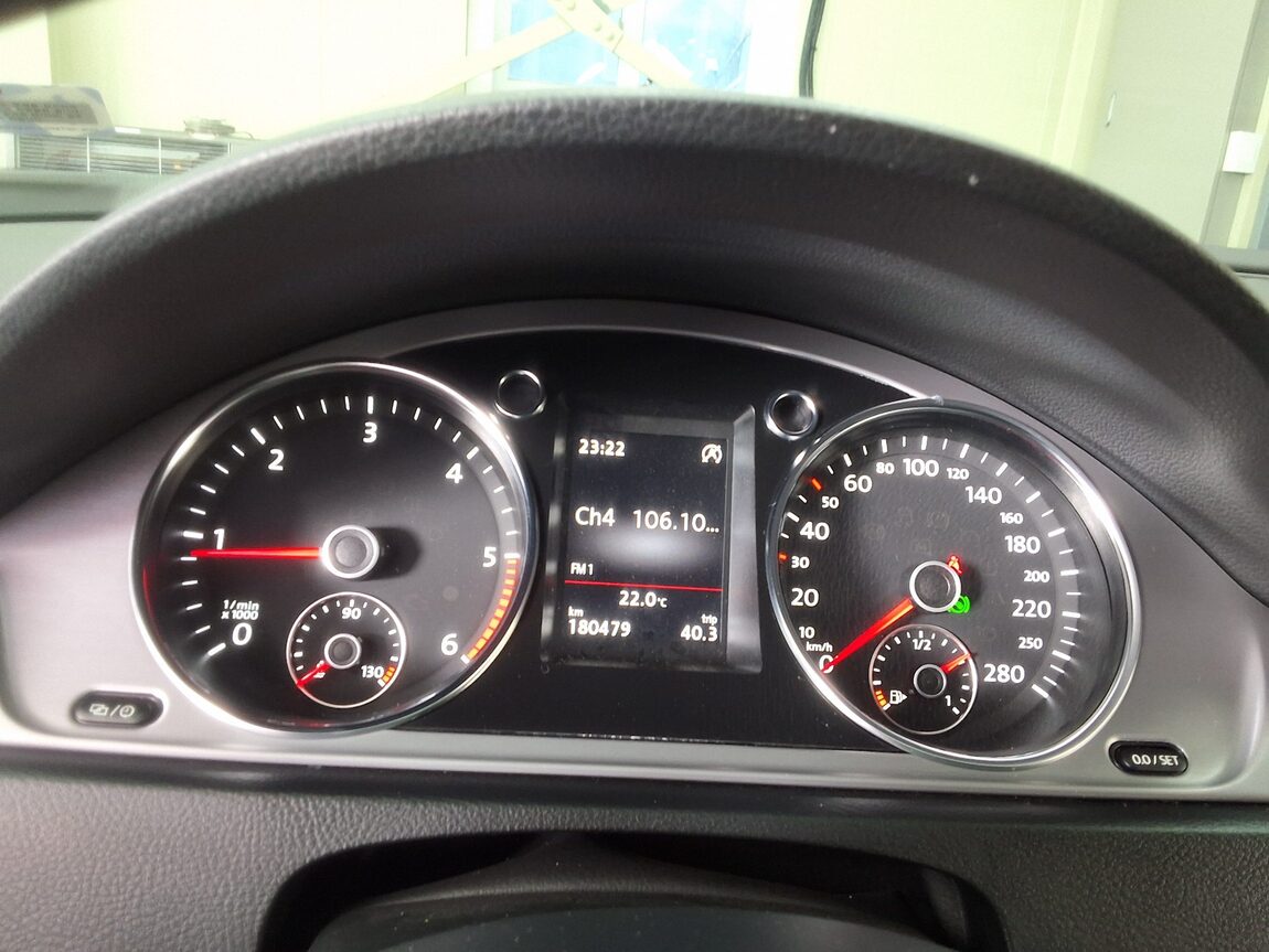 VOLKSWAGEN CC 2.0 TDI BLUEMOTION 4MOTION 2015 - zdjęcie 10
