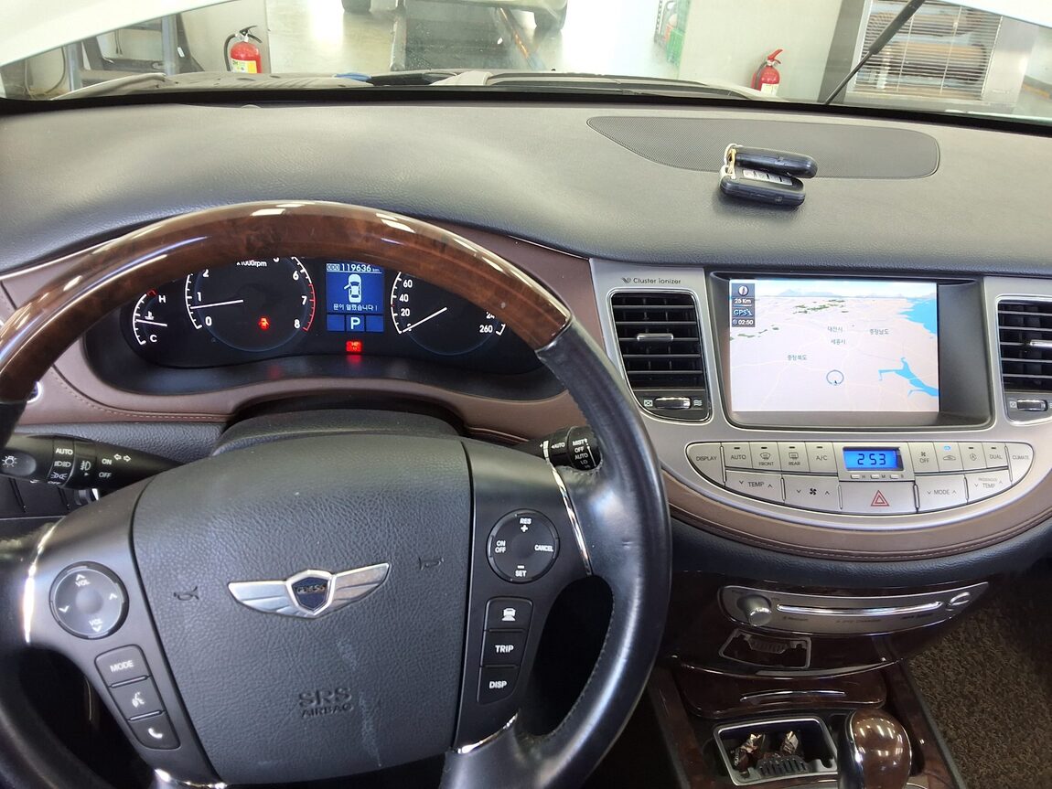 HYUNDAI GENESIS BH 330 LUXURY VIP PACK 2009 - zdjęcie 17