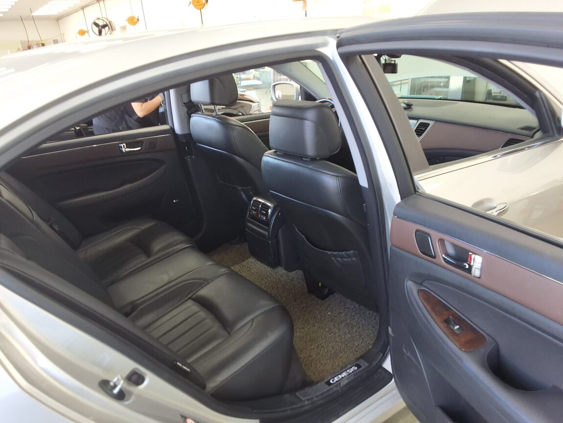 HYUNDAI GENESIS BH 330 LUXURY VIP PACK 2009 - zdjęcie 13