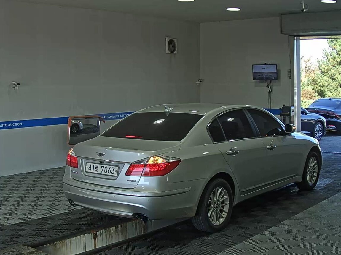 HYUNDAI GENESIS BH 330 LUXURY VIP PACK 2009 - zdjęcie 5