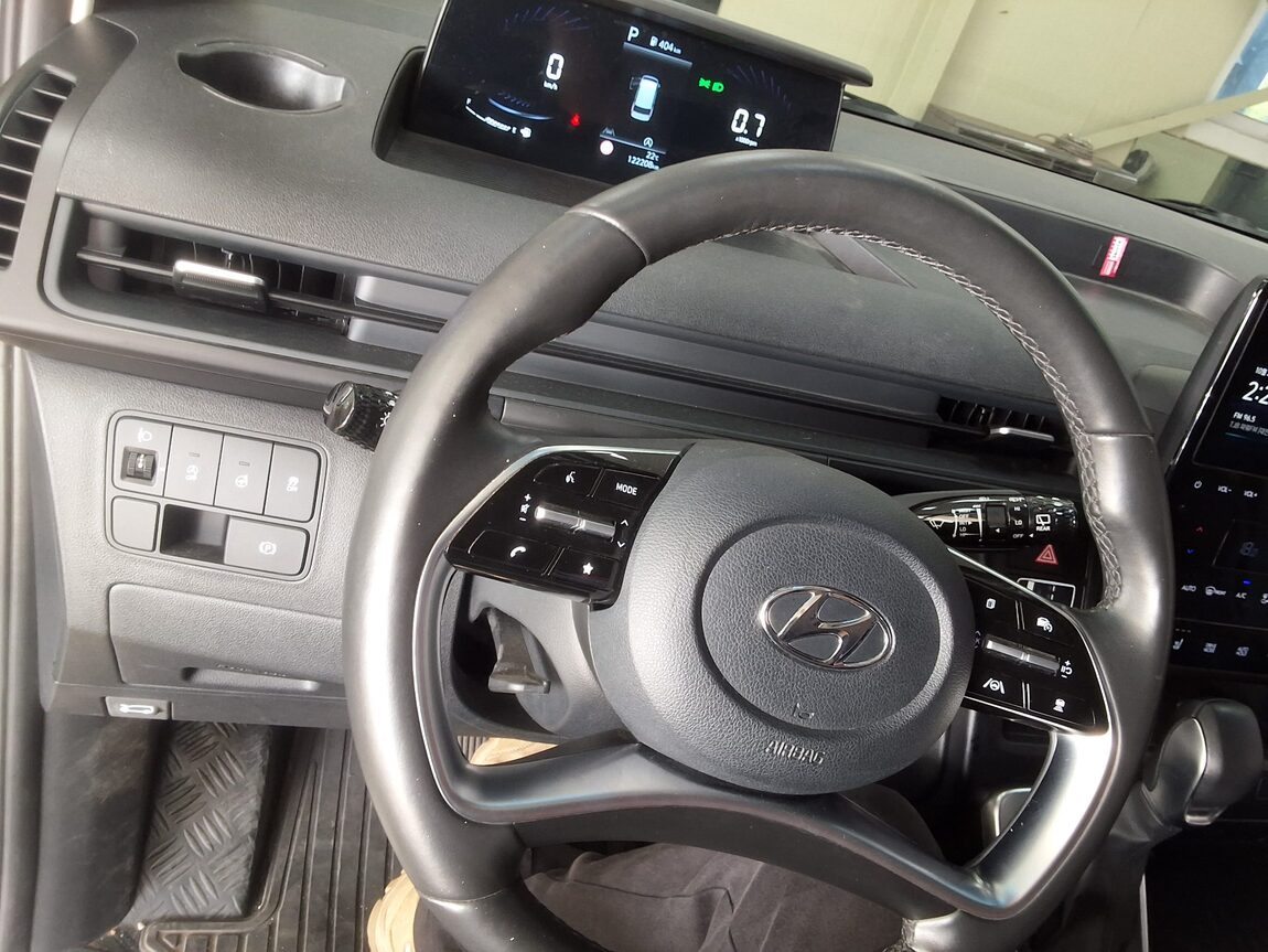 HYUNDAI STARIA 2.2 DIESEL CARGO 5-SEATER MODERN 2022 - zdjęcie 23