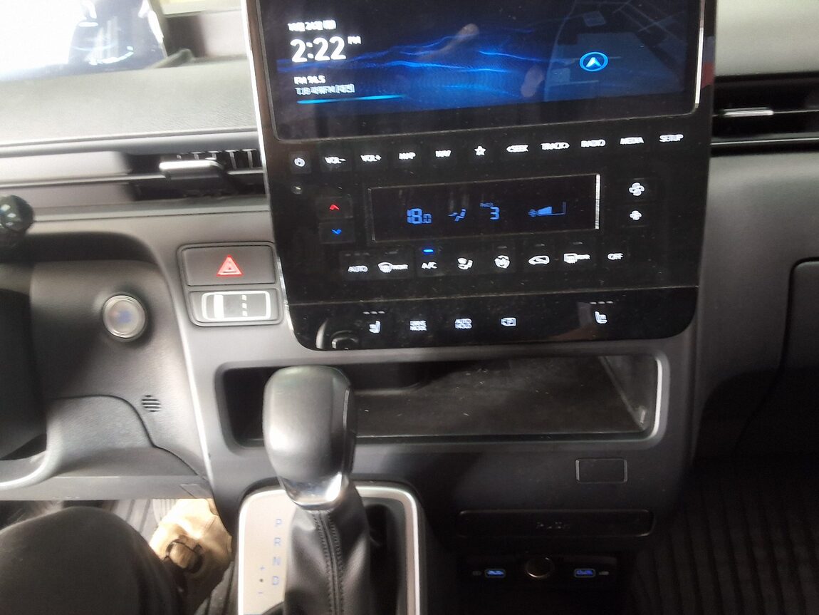 HYUNDAI STARIA 2.2 DIESEL CARGO 5-SEATER MODERN 2022 - zdjęcie 24