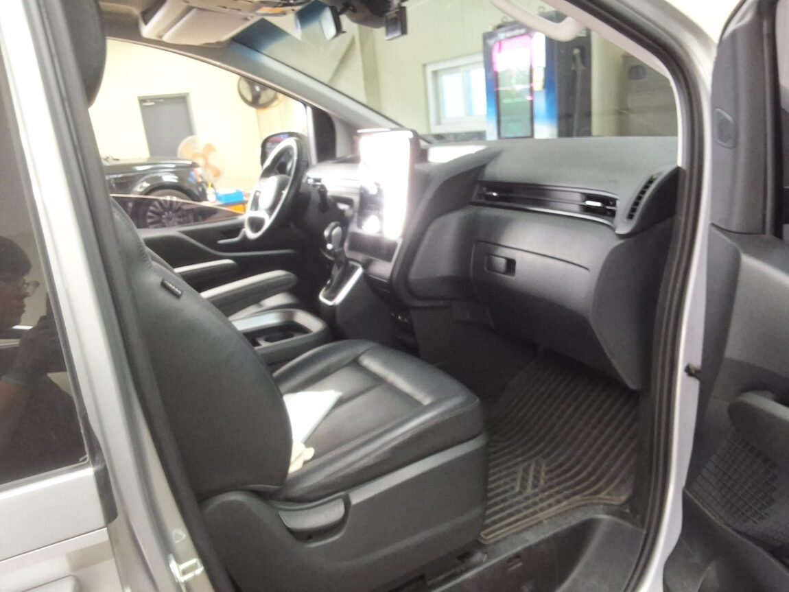 HYUNDAI STARIA 2.2 DIESEL CARGO 5-SEATER MODERN 2022 - zdjęcie 15