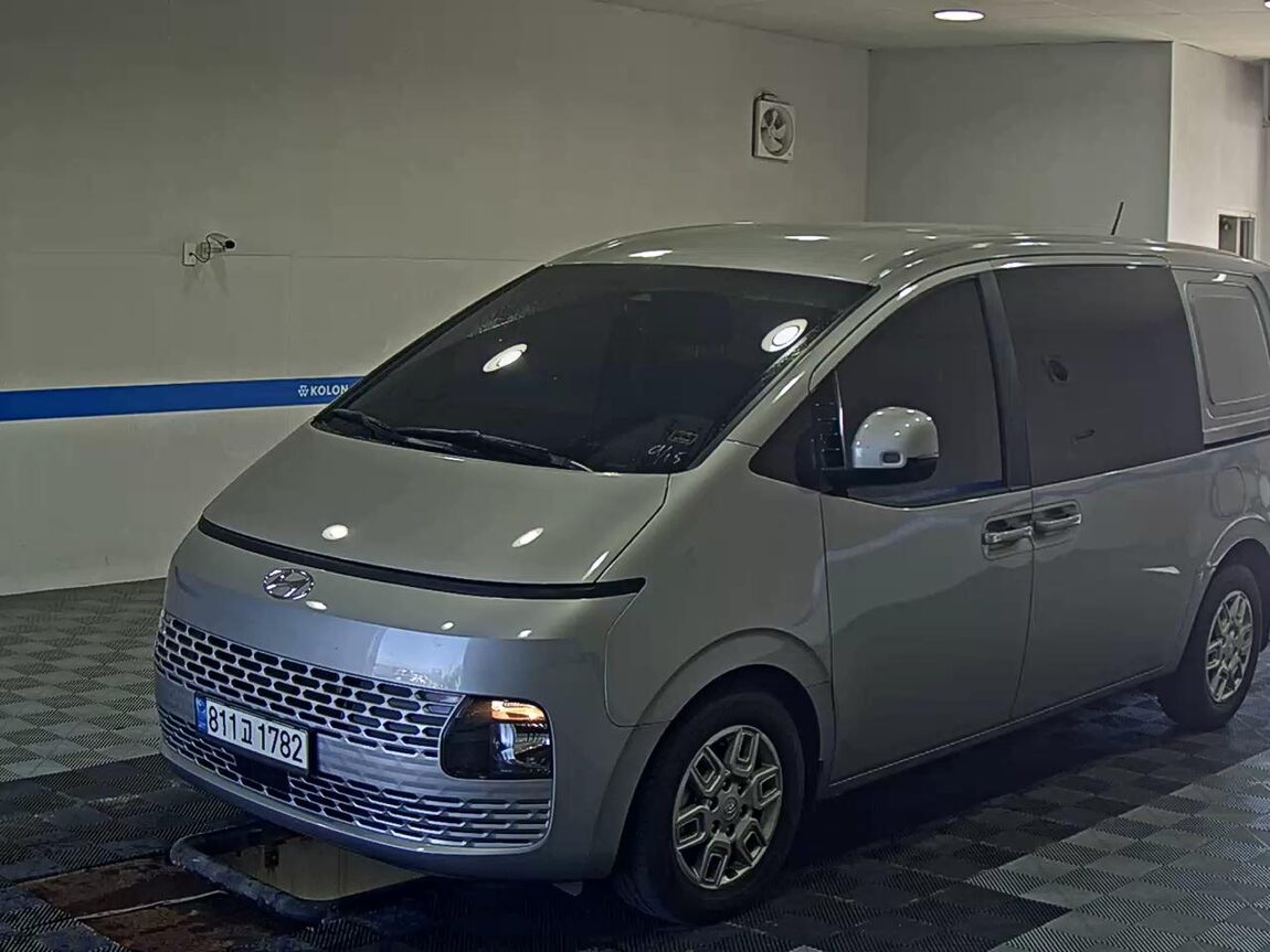 HYUNDAI STARIA 2.2 DIESEL CARGO 5-SEATER MODERN 2022 - zdjęcie 2