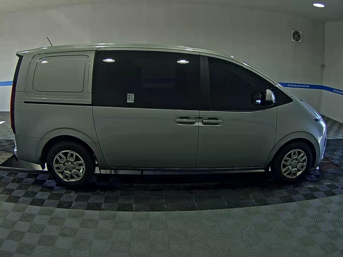 HYUNDAI STARIA 2.2 DIESEL CARGO 5-SEATER MODERN 2022 - zdjęcie 4