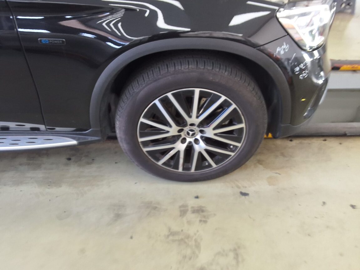 MERCEDES-BENZ GLC-CLASS GLC 300e 4MATIC 2021 - zdjęcie 26