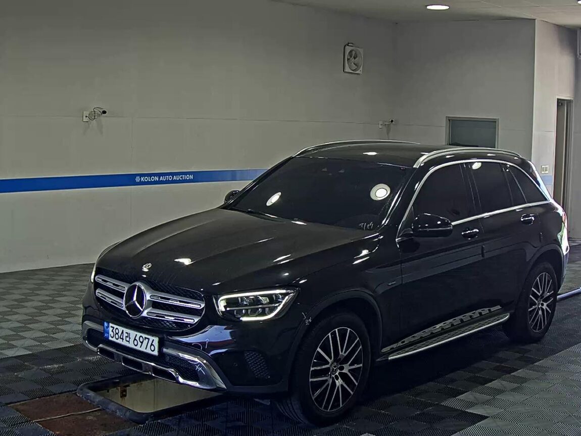 MERCEDES-BENZ GLC-CLASS GLC 300e 4MATIC 2021 - zdjęcie 2