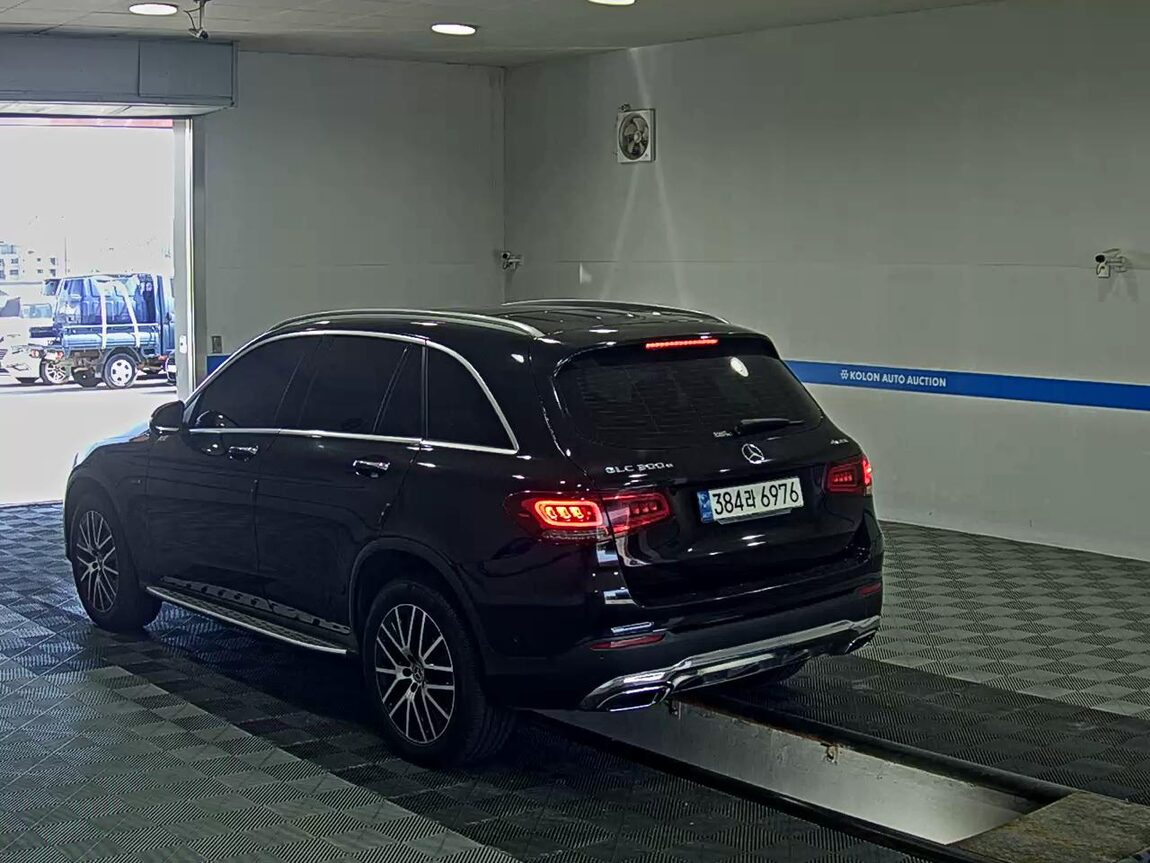 MERCEDES-BENZ GLC-CLASS GLC 300e 4MATIC 2021 - zdjęcie 6