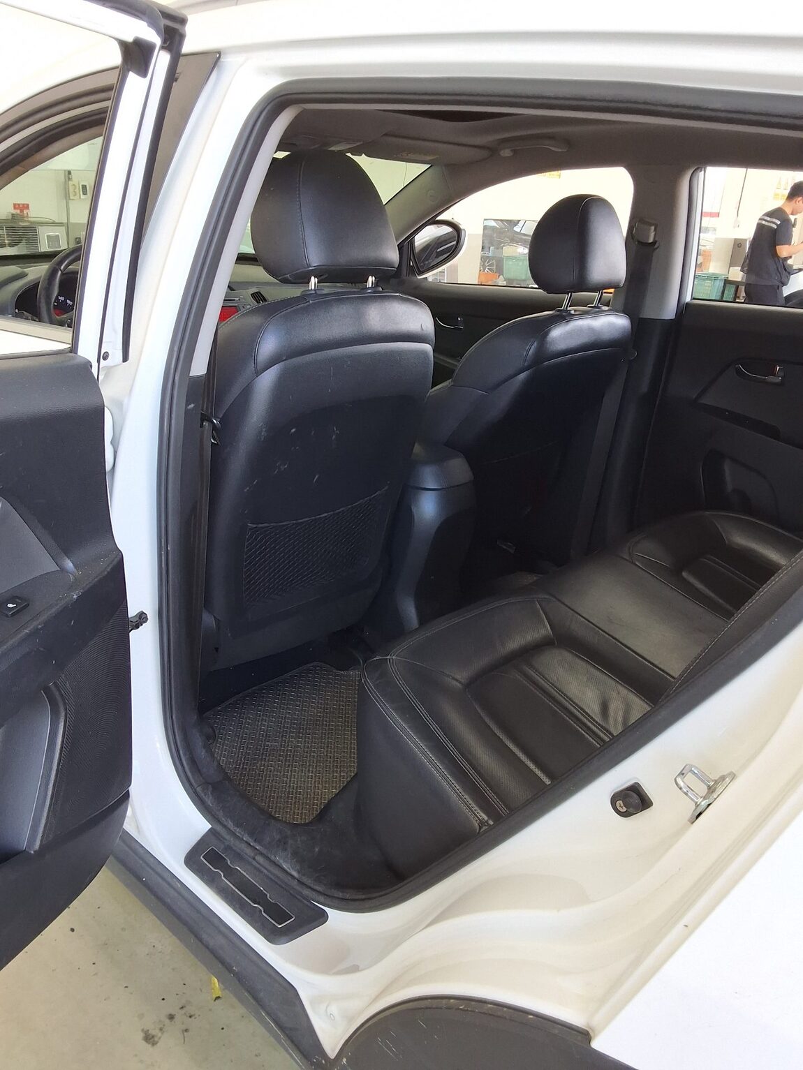 KIA SPORTAGE R DIESEL R2.0 4WD LIMITED 2011 - zdjęcie 12