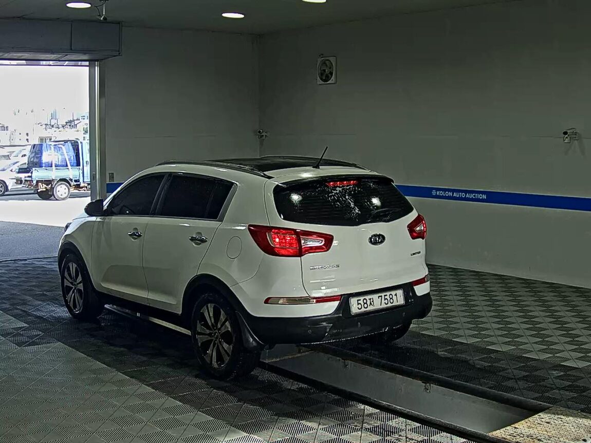 KIA SPORTAGE R DIESEL R2.0 4WD LIMITED 2011 - zdjęcie 6