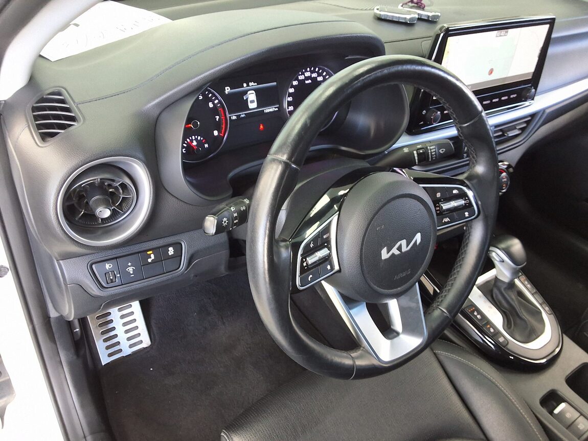 KIA THE NEW K3 1.6 GASOLINE PRESTIGE 2023 - zdjęcie 18