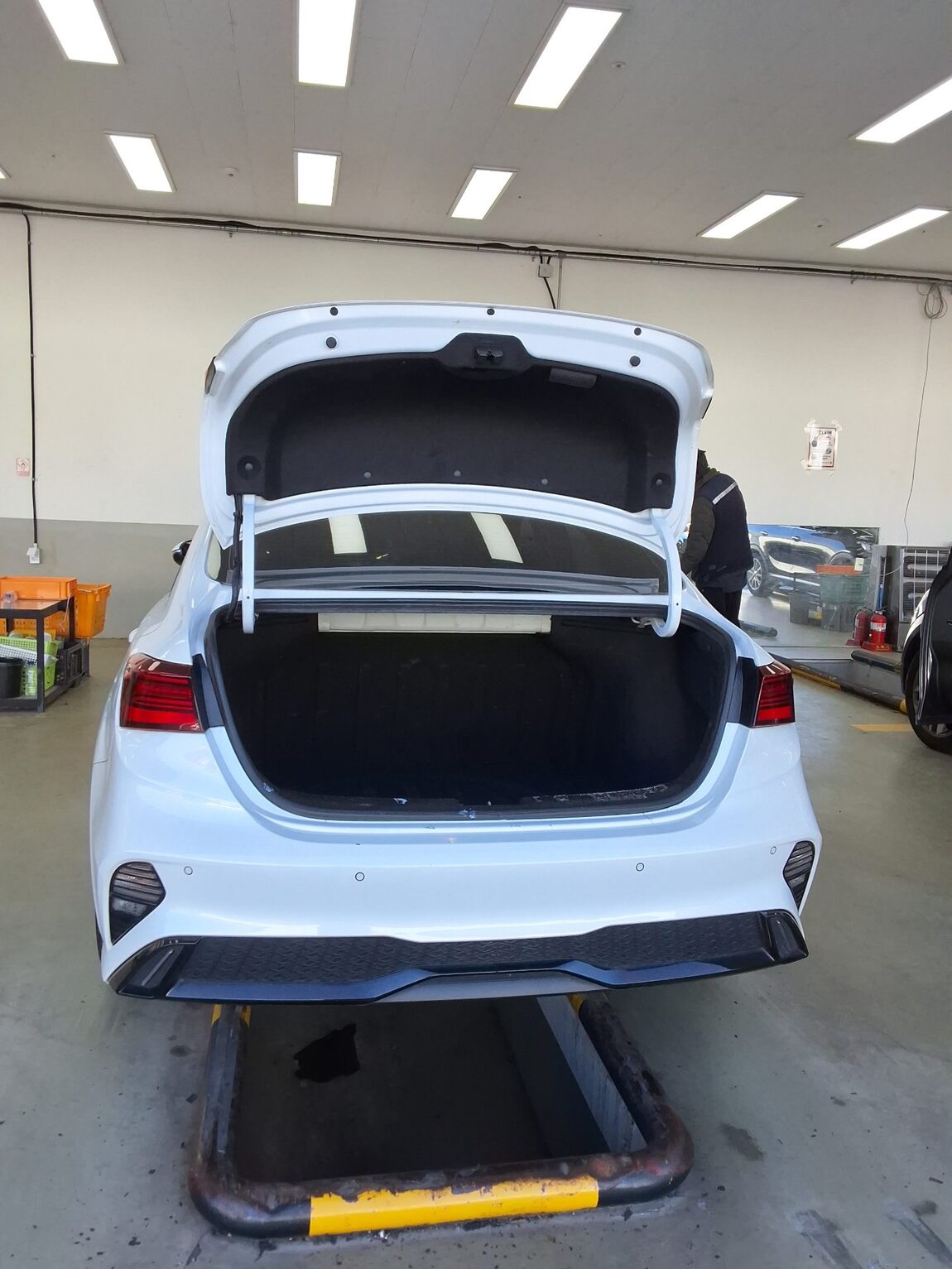 KIA THE NEW K3 1.6 GASOLINE PRESTIGE 2023 - zdjęcie 15